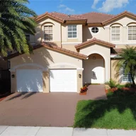 Casa a la venta en 8551 NW 110th Ave, Doral FL 33178