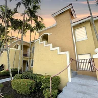Apartamento a la venta en 7910 NW 7th St # 203, Pembroke Pines FL 33024