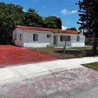 Casa a la venta en 15821 NW 28th Pl, Miami Gardens FL 33054