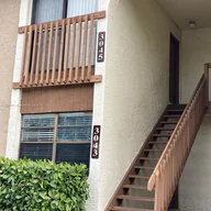 Apartamento a la venta en 3045 NW 118th Dr # F, Coral Springs FL 33065