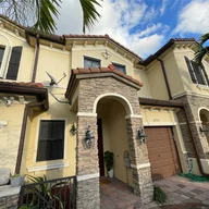 Casa a la venta en 8755 NW 98th Ct # 8755, Doral FL 33178