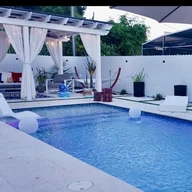 Casa a la venta en 920 NE 159th St, North Miami Beach FL 33162