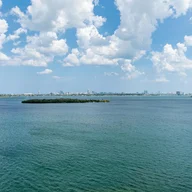 Apartamento a la venta en 1800 NE 114th St # 706, Miami FL 33181