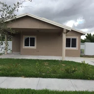 Casa a la venta en 3500 NW 213th St, Miami Gardens FL 33056