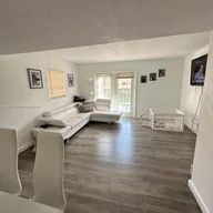 Apartamento a la venta en 10907 N Kendall Dr # 422, Miami FL 33176