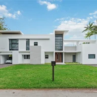Casa a la venta en 7701 SW 50th Ct, Miami FL 33143
