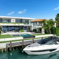 Casa a la venta en 9520 W Broadview Dr, Bay Harbor Islands FL 33154