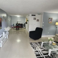 Apartamento a la venta en 6801 SW 147th Ave # 2E, Miami FL 33193