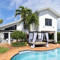 Casa a la venta en 6640 SW 43rd St, Miami FL 33155