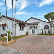 Casa a la venta en 4773 SW 143rd Ct, Miami FL 33175