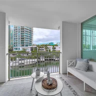Apartamento a la venta en 200 Sunny Isles Blvd # 306, Sunny Isles Beach FL 33160