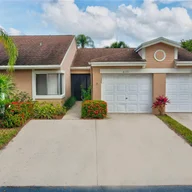 Apartamento a la venta en 8171 Sweetbriar Way, Boca Raton FL 33496