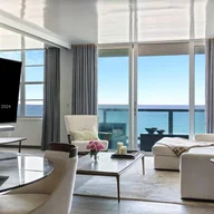 Apartamento a la venta en 5151 E Collins Ave # 1519, Miami Beach FL 33140