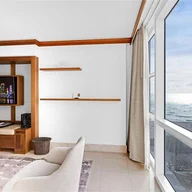 Apartamento a la venta en 6801 Collins Ave # 608, Miami Beach FL 33141