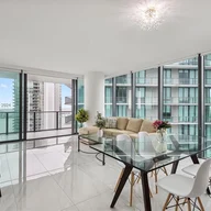 Apartamento a la venta en 650 NE 32 St # 4501, Miami FL 33137