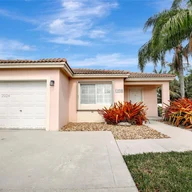Casa a la venta en 10208 SW 20th Ct, Miramar FL 33025