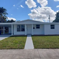 Casa a la venta en 1130 NE 214th St, Miami FL 33179