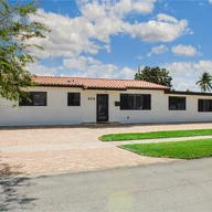 Casa a la venta en 494 W 41st Pl, Hialeah FL 33012