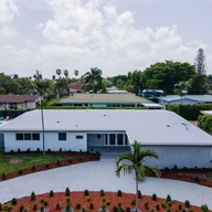 Casa a la venta en 19920 NE 21st Ave, Miami FL 33179