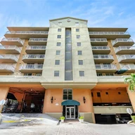 Apartamento a la venta en 1650 Coral Way # 404, Miami FL 33145