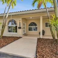Casa a la venta en 6450 SW 113th St, Pinecrest FL 33156