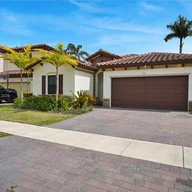 Casa a la venta en 151 NE 27th Ter, Homestead FL 33033