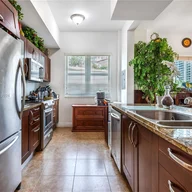 Apartamento a la venta en 19900 E Country Club Dr # 420, Aventura FL 33180