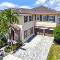 Casa a la venta en 17075 SW 92nd St, Miami FL 33196