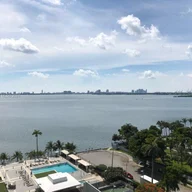 Apartamento a la venta en 600 NE 36th ST # 1207, Miami FL 33137