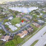 Casa a la venta en 5104 SW 137th Ct, Miami FL 33175