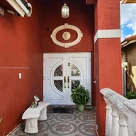 Casa a la venta en 9344 NW 121st Ter, Hialeah Gardens FL 33018