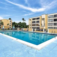 Apartamento a la venta en 6901 SW 147th Ave # 2E, Miami FL 33193