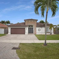 Casa a la venta en 1381 SW 155th Ave, Miami FL 33194