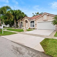 Casa a la venta en 18361 NW 10th St, Pembroke Pines FL 33029