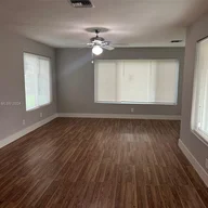 Casa a la venta en 5801 Park Dr, Margate FL 33063