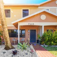 Casa a la venta en 740 NW 105th Ter # 740, Pembroke Pines FL 33026