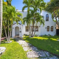 Casa a la venta en 5947 NE 4th Ct, Miami FL 33137