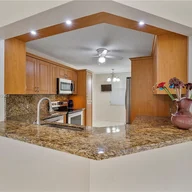 Apartamento a la venta en 10217 NW 24th PLACE # 201, Sunrise FL 33322