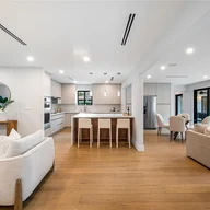 Casa a la venta en 1519 Robbia Ave, Coral Gables FL 33146