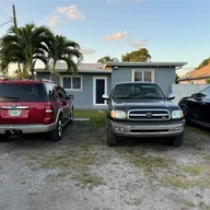 Casa a la venta en 6465 SW 33rd St, Miami FL 33155