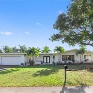 Casa a la venta en 13455 SW 100th Ct, Miami FL 33176