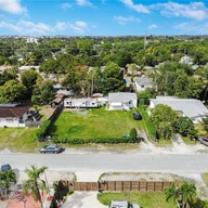 Casa a la venta en 255 NE 161st St, Miami FL 33162