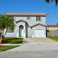 Casa a la venta en 18124 SW 153rd Pl, Miami FL 33187