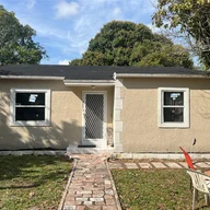 Casa a la venta en 925 NW 124th St, North Miami FL 33168