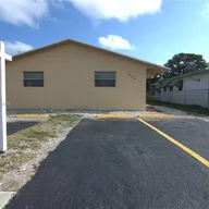 Apartamento a la renta en 806 NW 10th St # 1, Hallandale Beach FL 33009