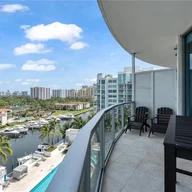 Apartamento a la venta en 3029 NE 188th St # 819, Aventura FL 33180