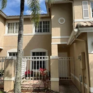 Casa a la venta en 2243 NW 170th Ave # 2243, Pembroke Pines FL 33028