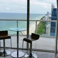 Apartamento a la venta en 6365 Collins Ave # 3304, Miami Beach FL 33141