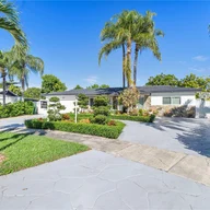 Casa a la venta en 12555 SW 31st St, Miami FL 33175