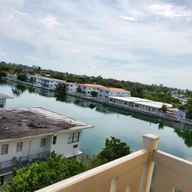 Apartamento a la venta en 7900 Tatum Waterway Dr # 502, Miami Beach FL 33141